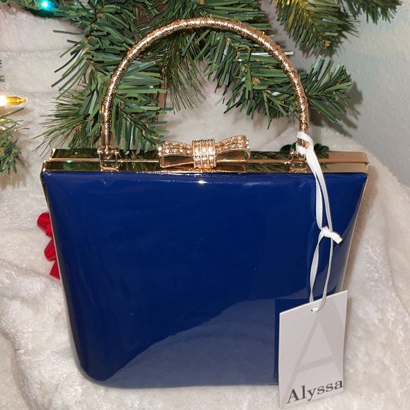 Alyssa Designer Purse. - Picture 1 of 8